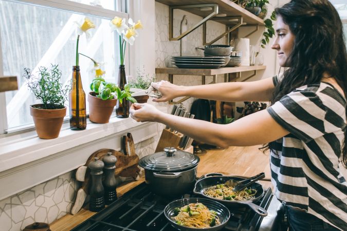 8 Gut-Friendly Cooking Tips for When You're Feeling Low